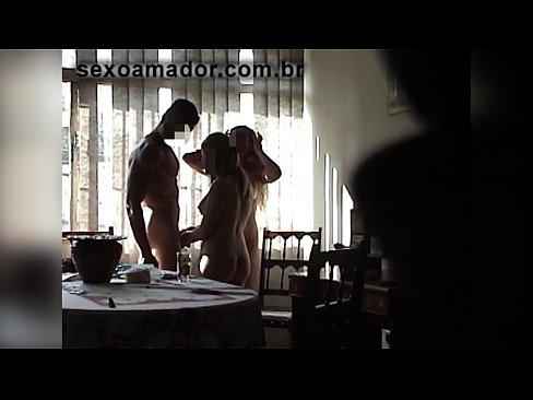 ❤️ Jinsiy do'stlar bahaybat odamni va u bilan birga uchlikni taklif qilishadi ❤️ Super seks uz.drpornofilme.ru ️❤